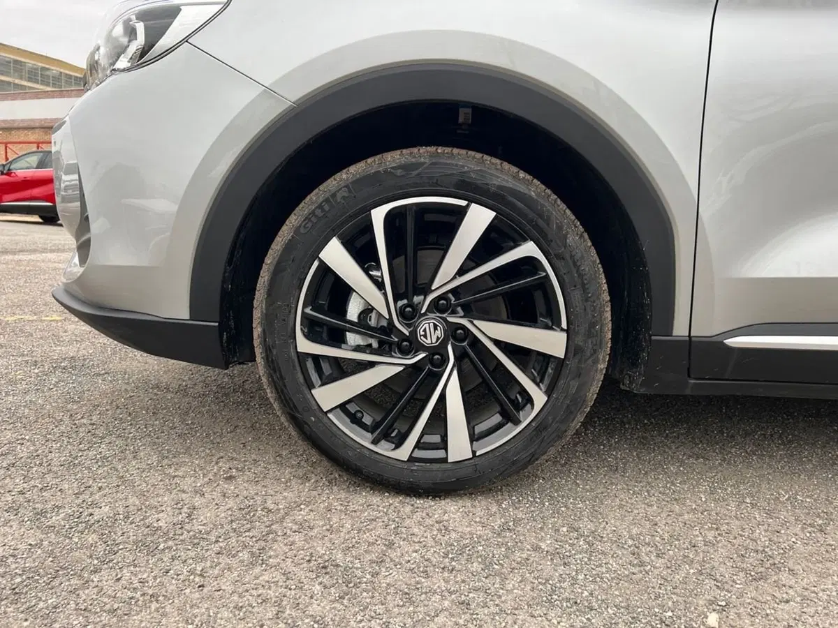 Mg ZS EV usata a Roma (16)