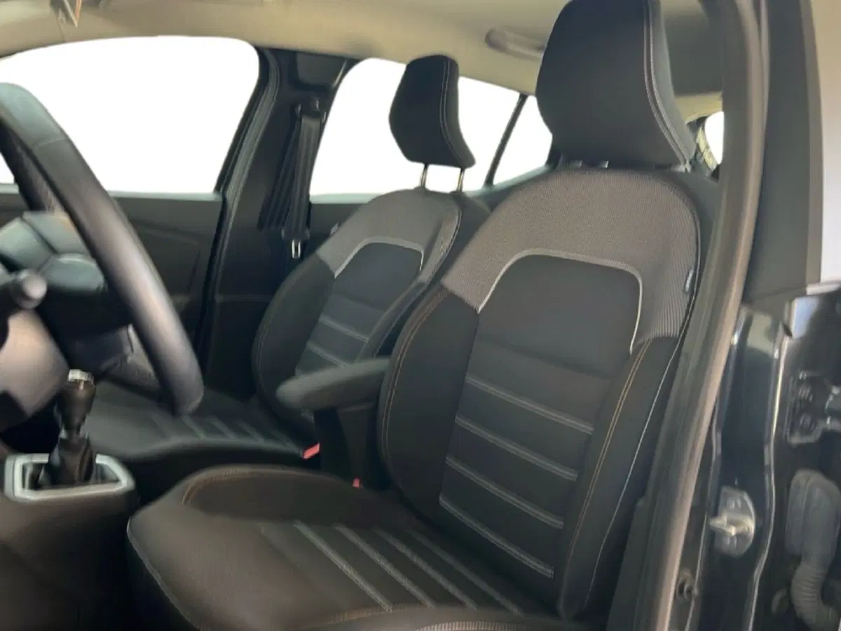 Dacia Sandero usata a Roma (12)