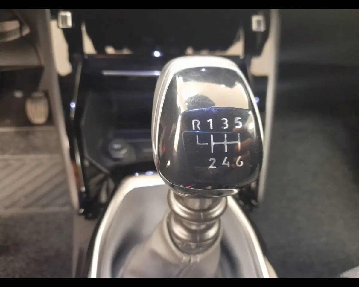 Peugeot 2008 nuova a Alessandria (19)