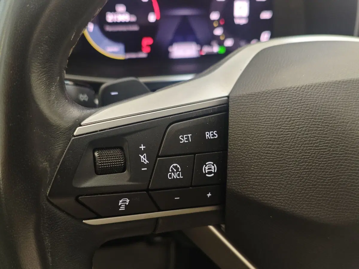 SEAT Leon nuova a Lecco (17)