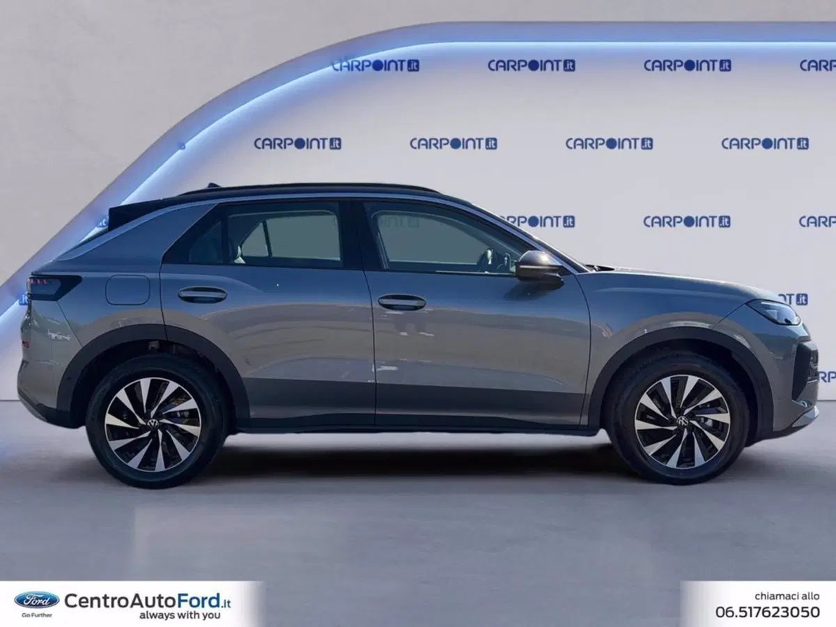 Volkswagen T-Roc nuova a Roma (6)