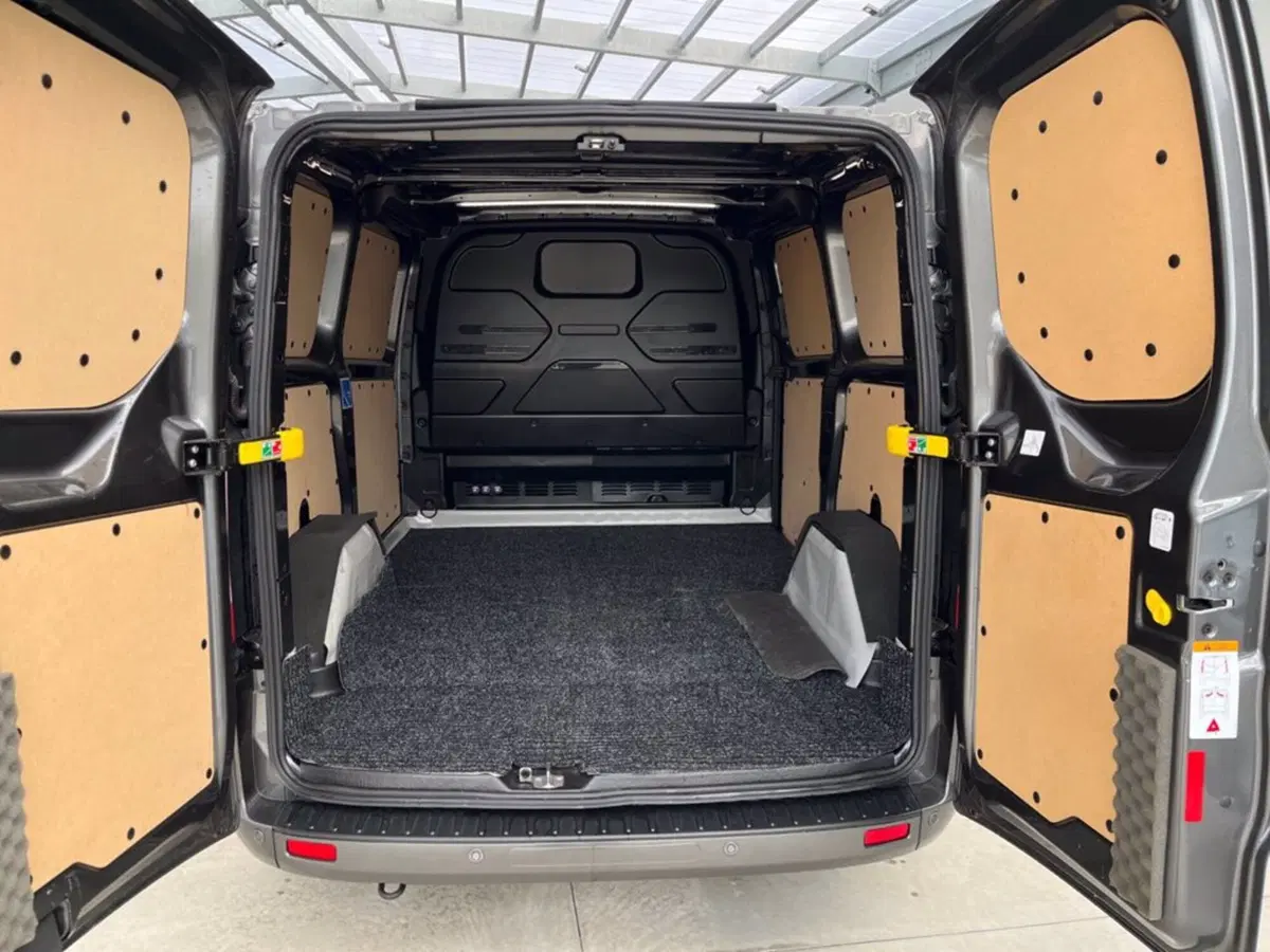 Ford Transit Custom Furgone usata a Milano (15)