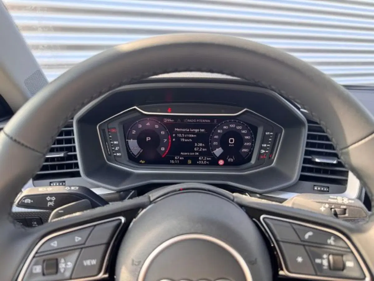 Audi A1 allstreet nuova a Treviso (5)