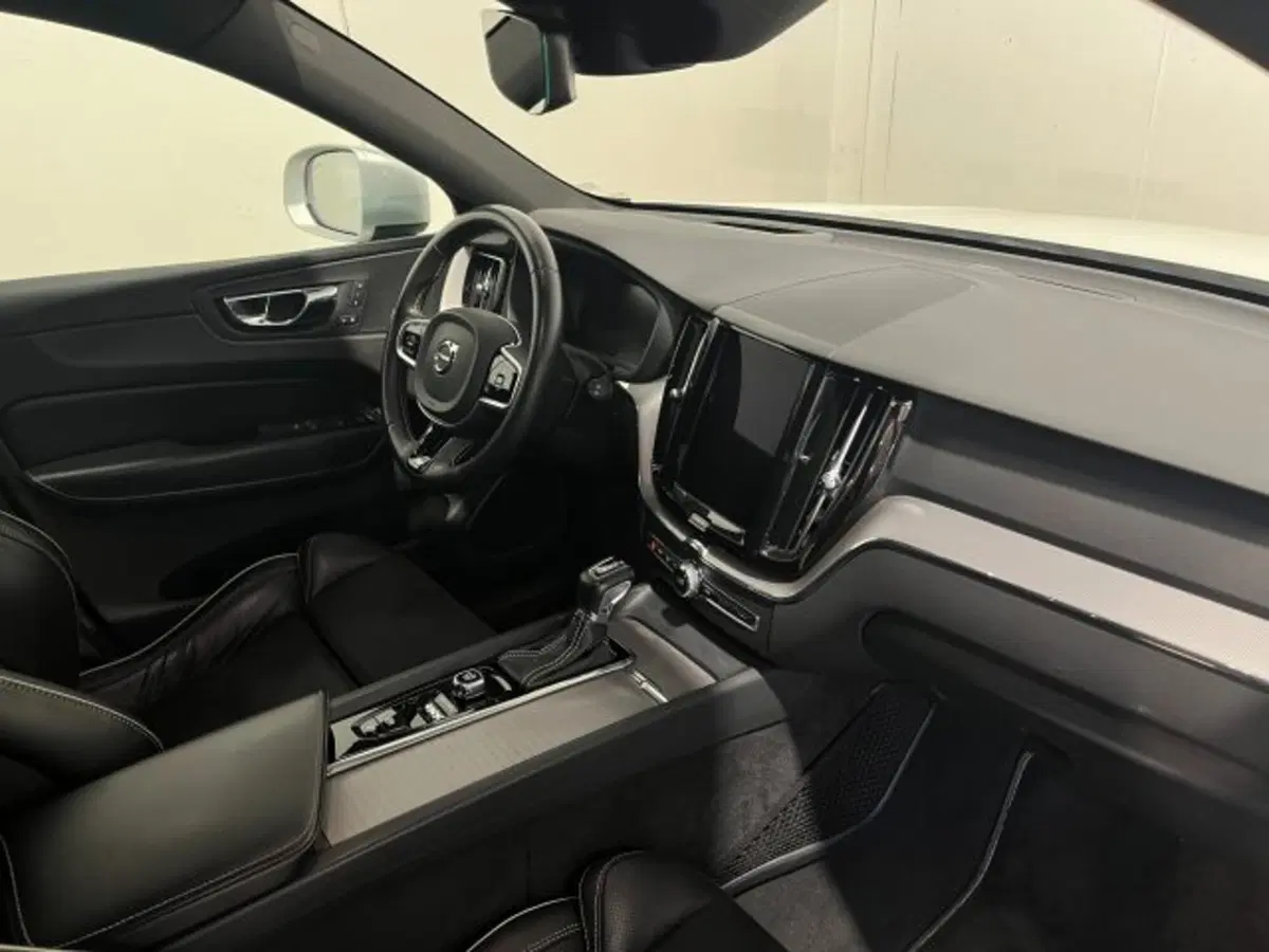 Volvo XC60 usata a Treviso (4)