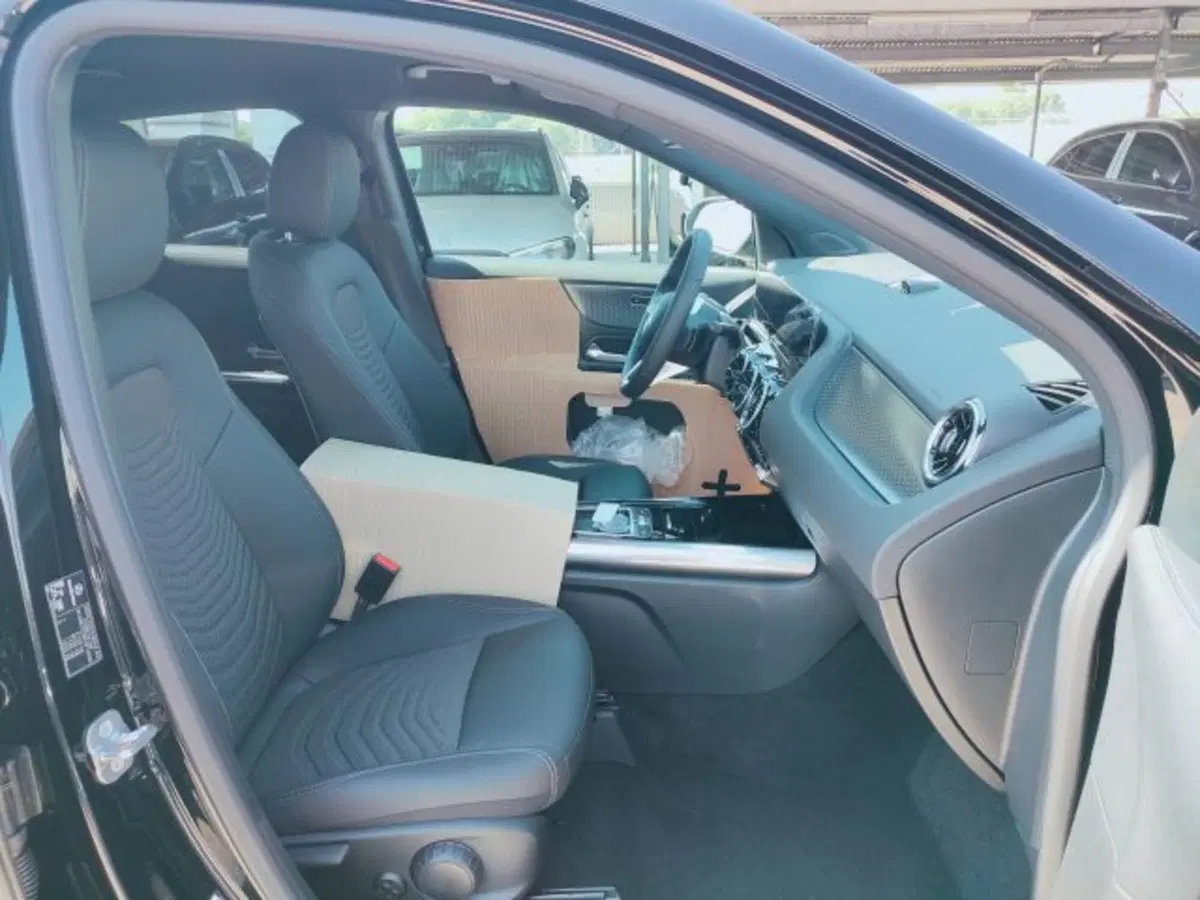 Mercedes-Benz GLA SUV nuova a Teramo (7)