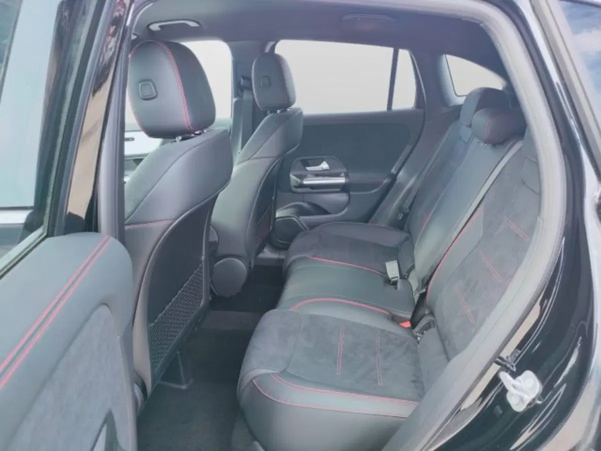 Mercedes-Benz GLA SUV nuova a Teramo (10)