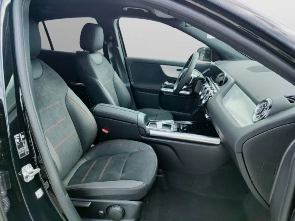 Mercedes-Benz GLA SUV nuova a Teramo (12)