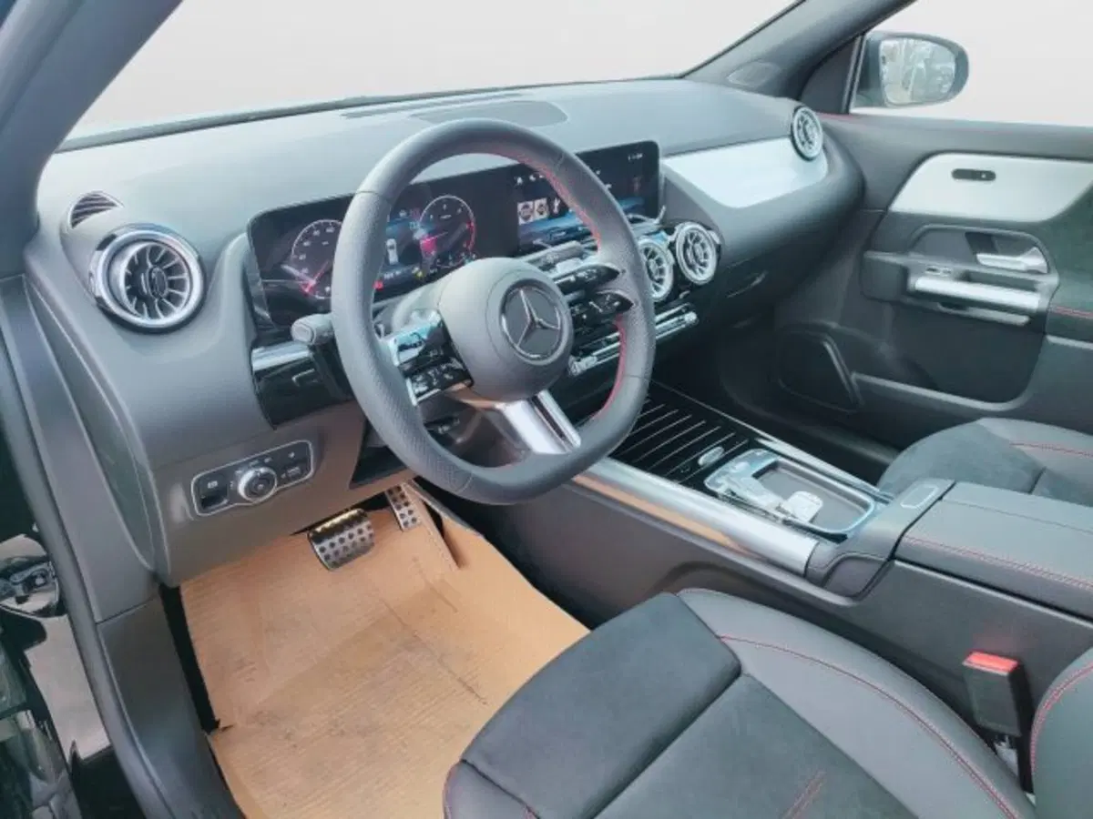 Mercedes-Benz GLA SUV nuova a Teramo (9)