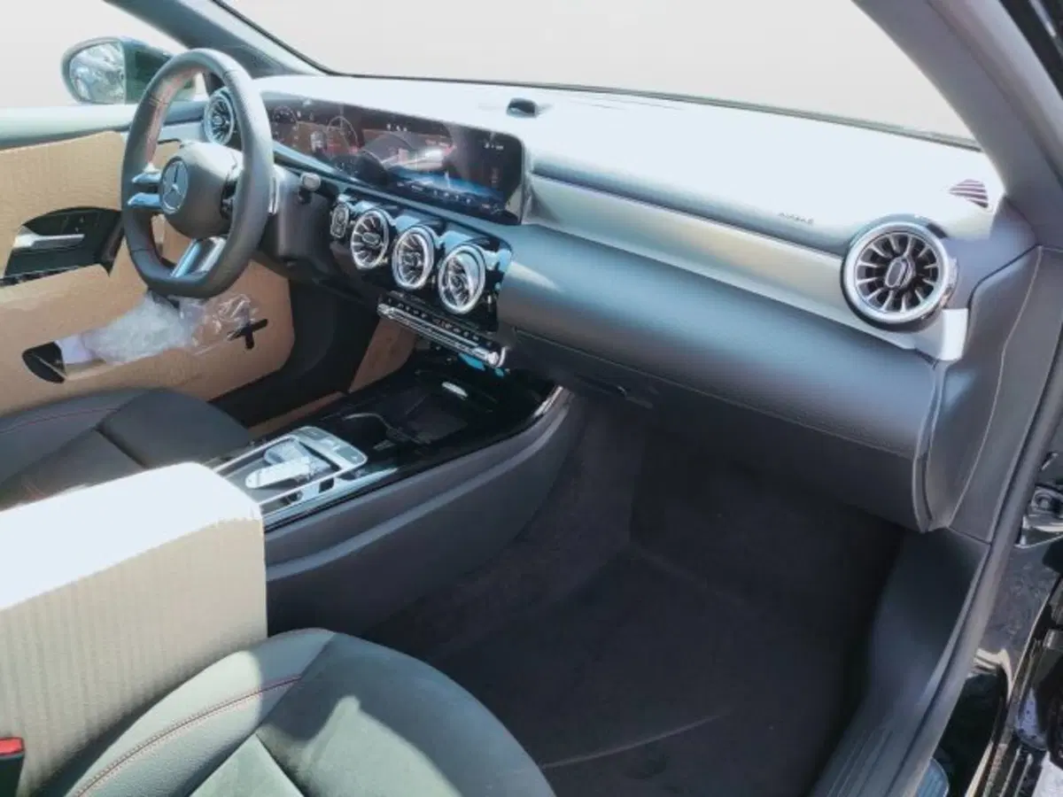 Mercedes-Benz Classe A nuova a Teramo (11)