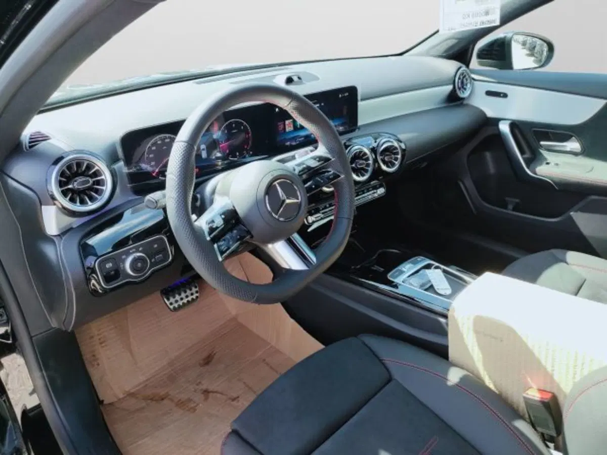 Mercedes-Benz Classe A nuova a Teramo (8)