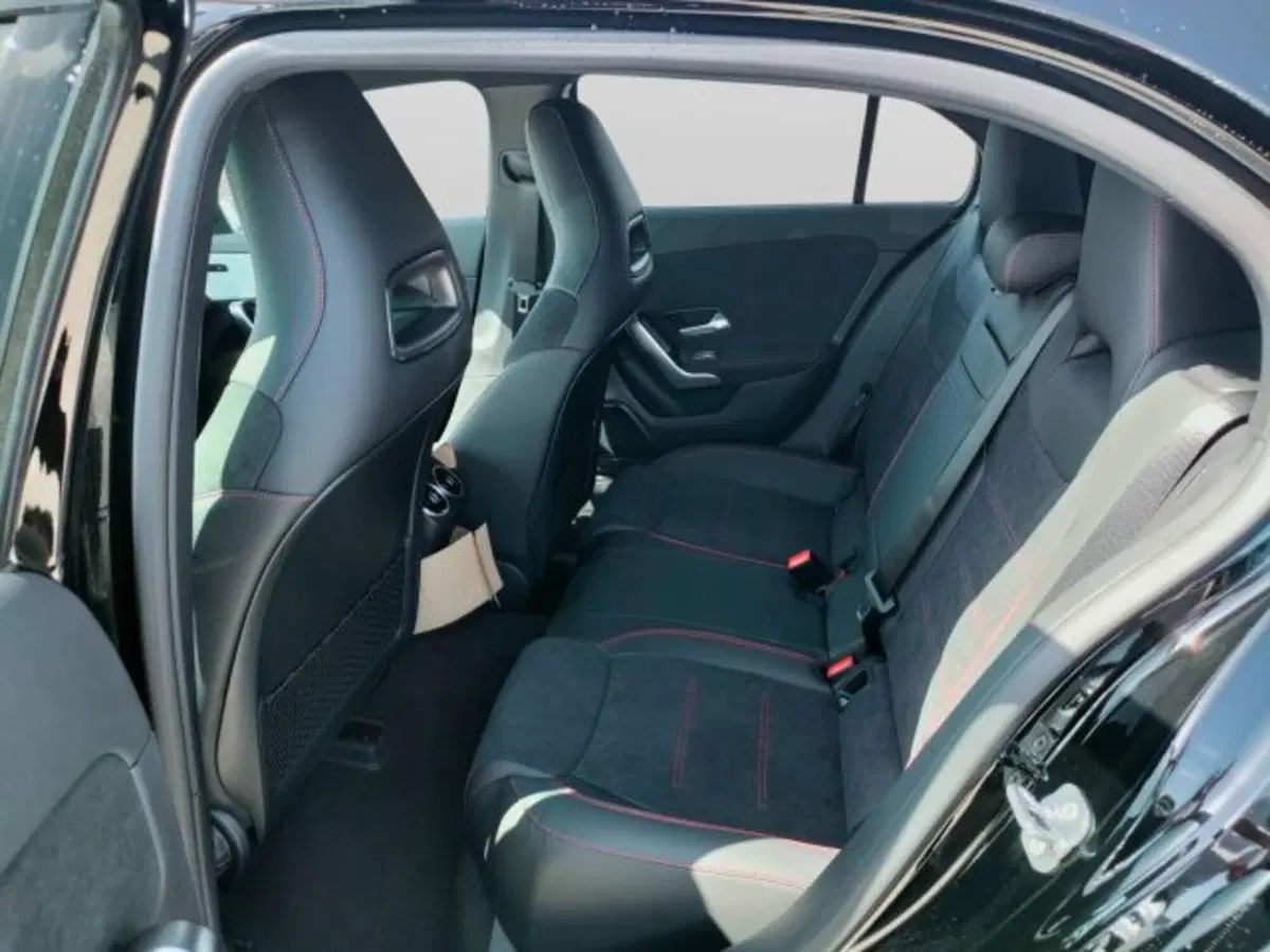 Mercedes-Benz Classe A nuova a Teramo (9)