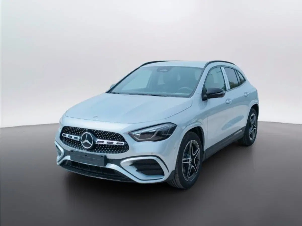 Mercedes-Benz GLA SUV nuova a Teramo