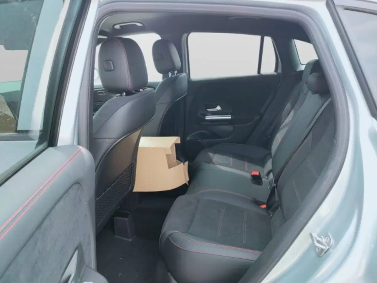 Mercedes-Benz GLA SUV nuova a Teramo (12)