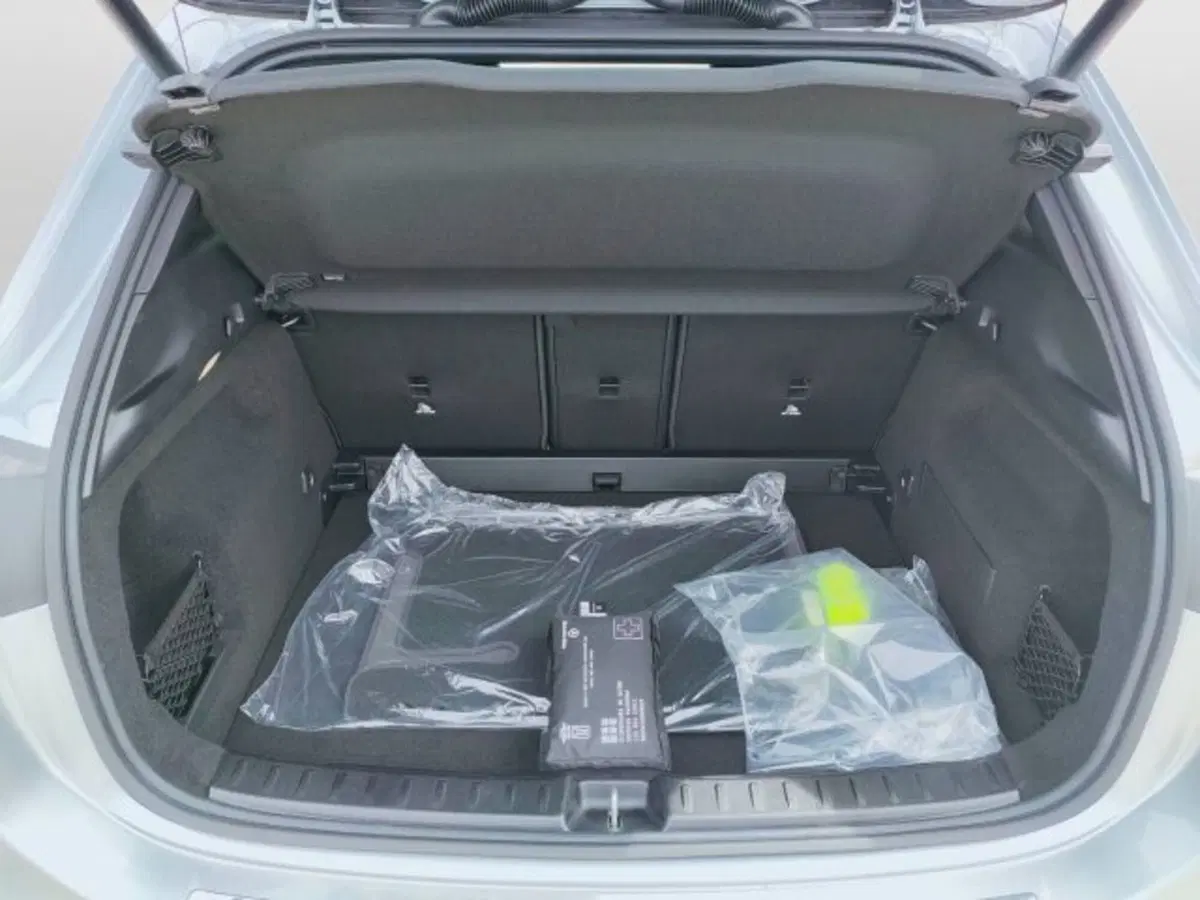 Mercedes-Benz GLA SUV nuova a Teramo (5)