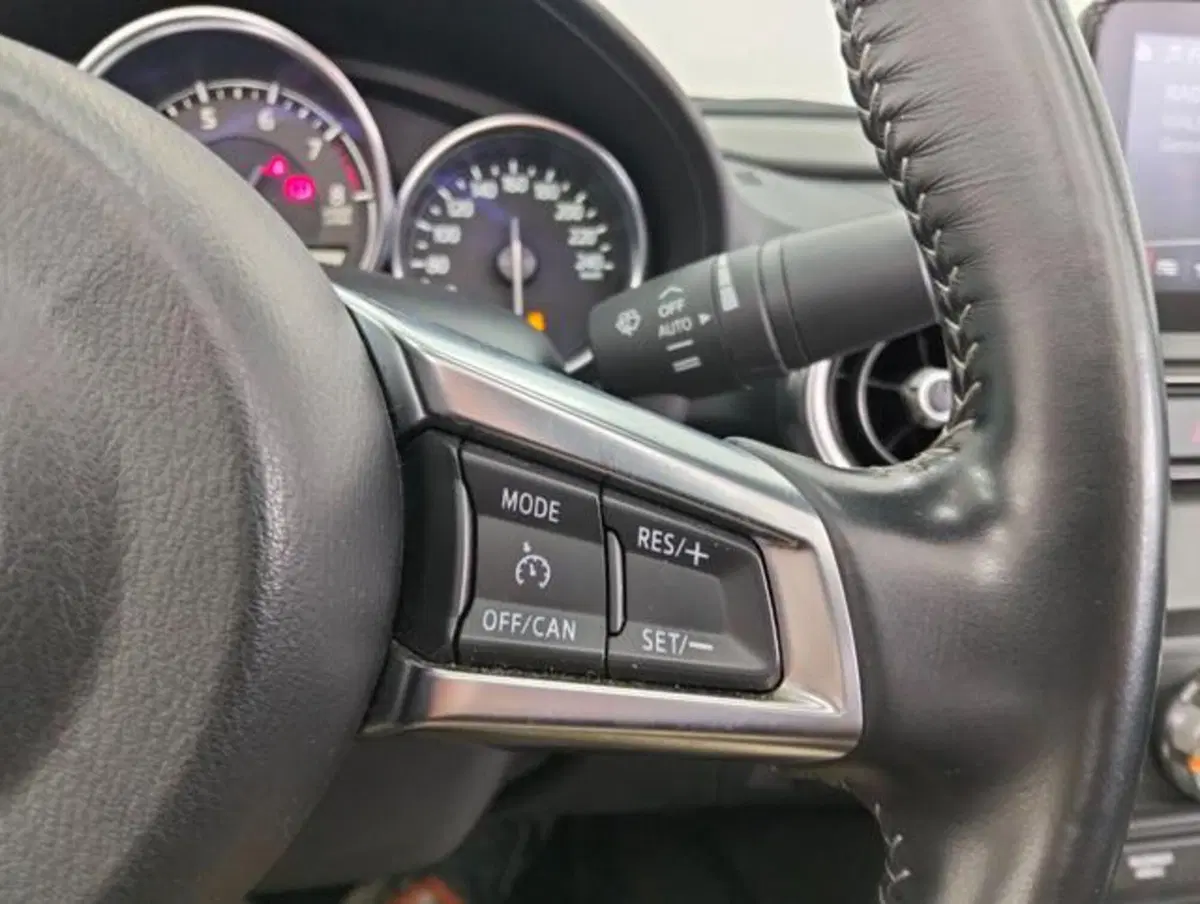 Mazda MX-5 usata a Como (9)
