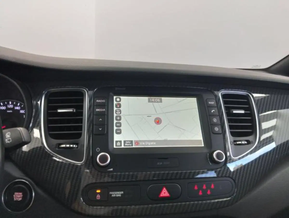 Kia Carens usata a Como (13)