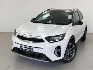 Kia Stonic 1.0 T-GDi 100 CV MHEV iMT Style del 2022 usata a Lurate Caccivio