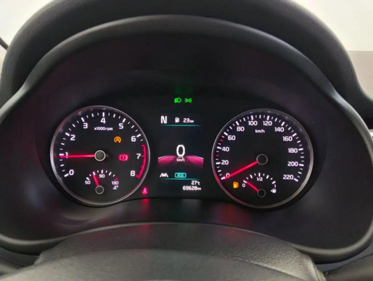 Kia Stonic usata a Como (11)