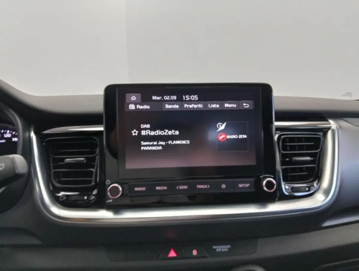 Kia Stonic usata a Como (13)