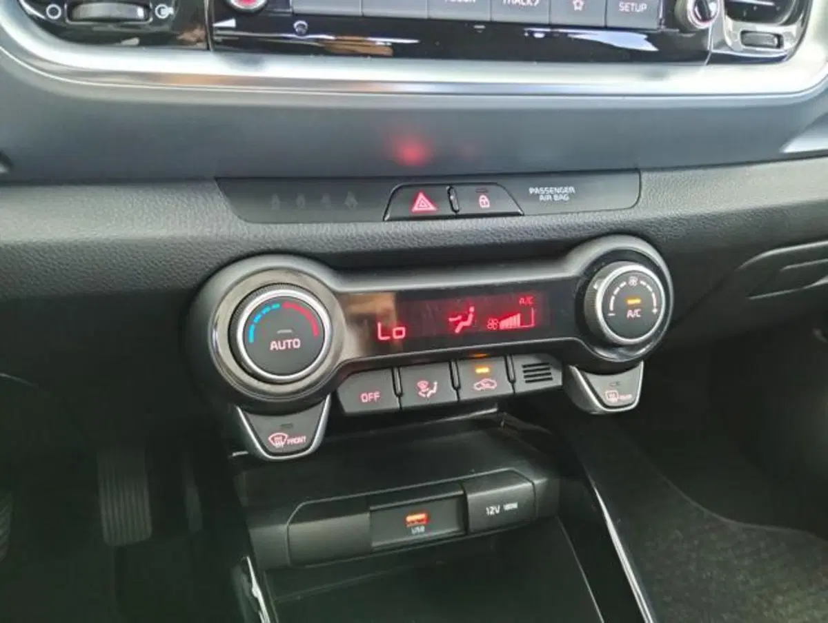 Kia Stonic usata a Como (15)