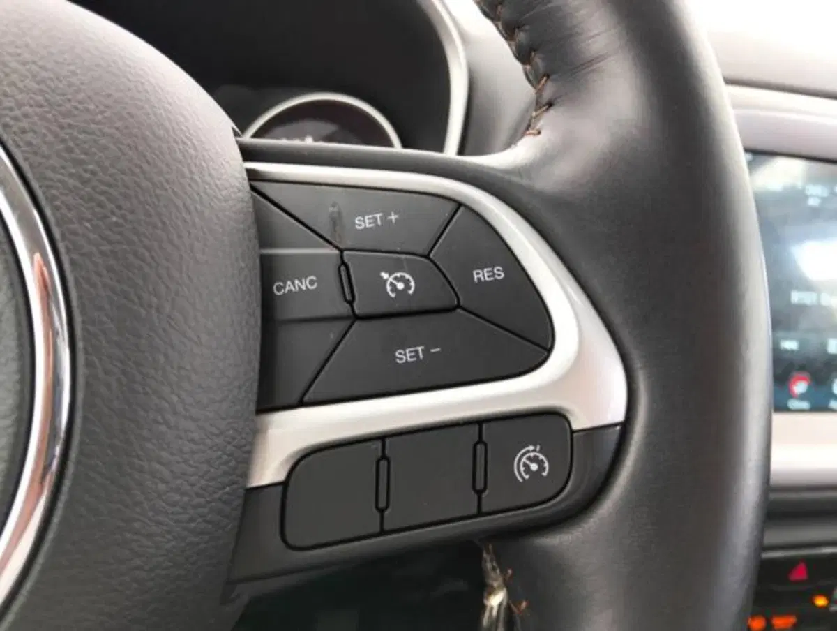 Jeep Compass usata a Como (11)