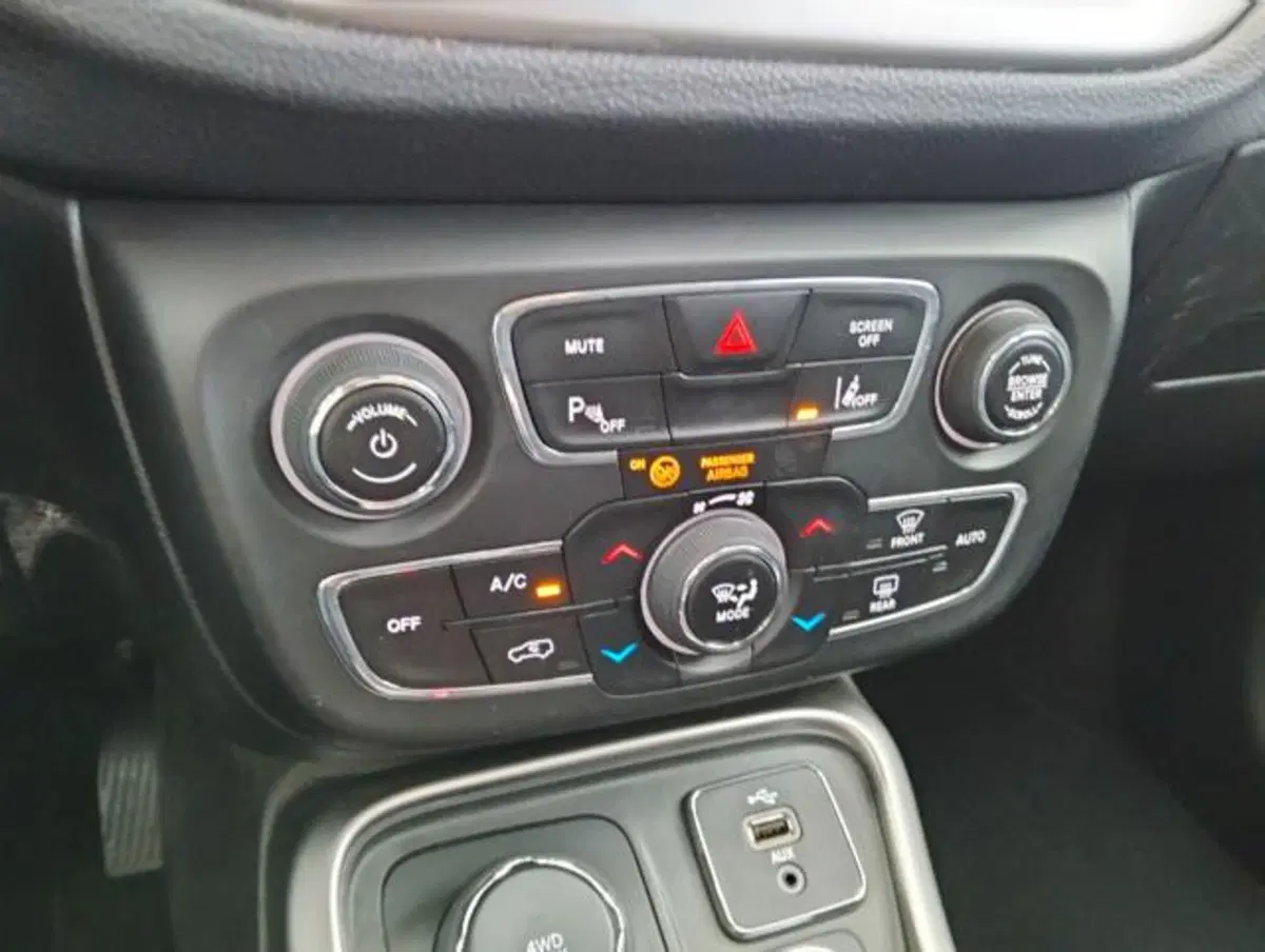 Jeep Compass usata a Como (18)