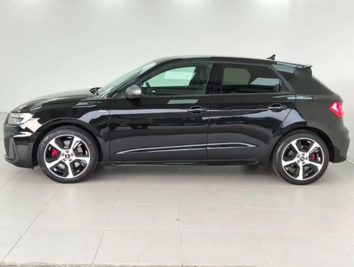 Audi A1 Sportback usata a Como (8)