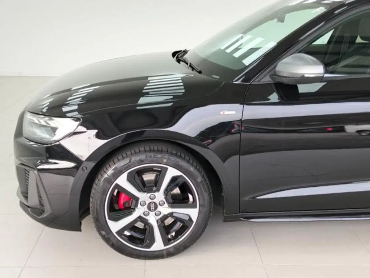 Audi A1 Sportback usata a Como (9)