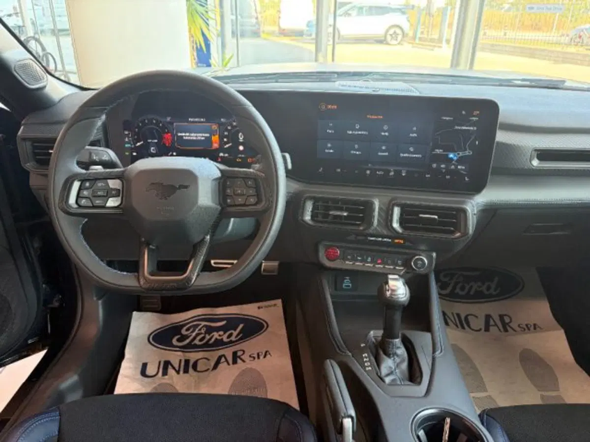Ford Mustang Coupé nuova a Cuneo (8)