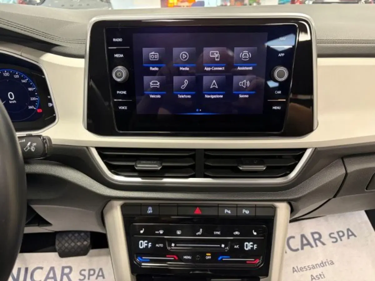 Volkswagen T-Roc Cabrio usata a Cuneo (11)