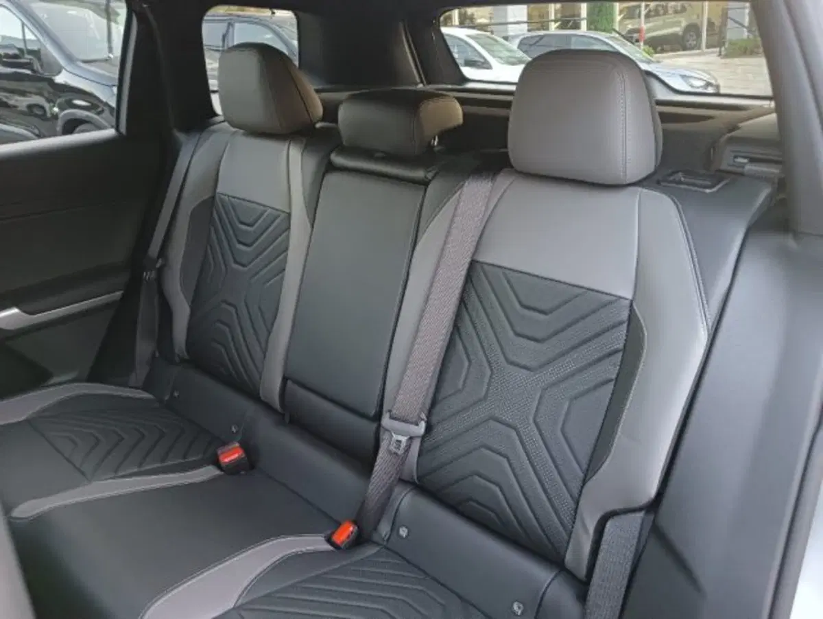 Jeep Compass nuova a Brescia (11)