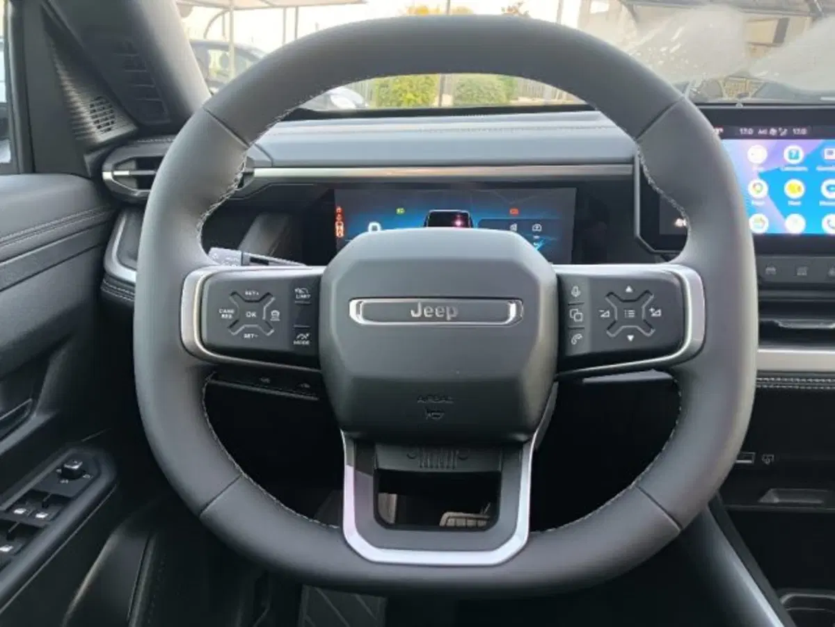 Jeep Compass nuova a Brescia (8)