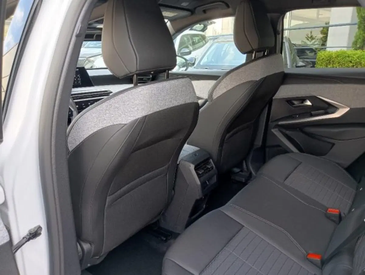 Peugeot 3008 nuova a Brescia (18)