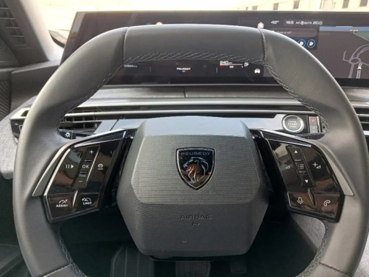 Peugeot 3008 nuova a Brescia (7)