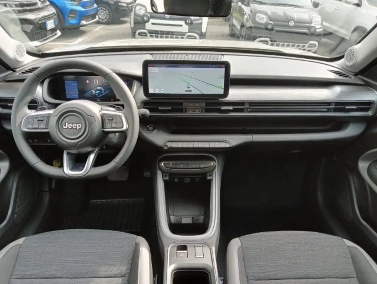 Jeep Avenger nuova a Brescia (12)