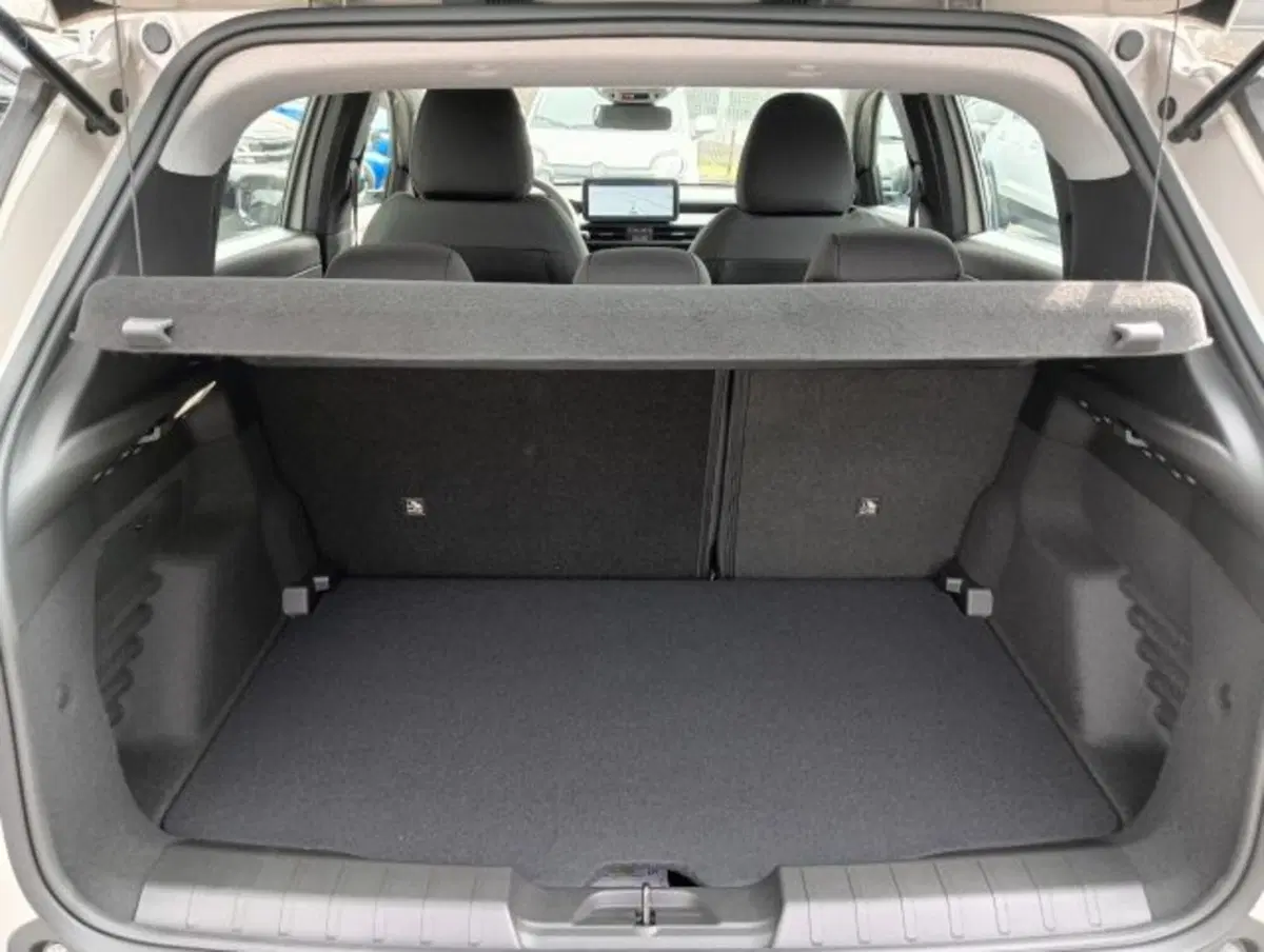 Jeep Avenger nuova a Brescia (16)