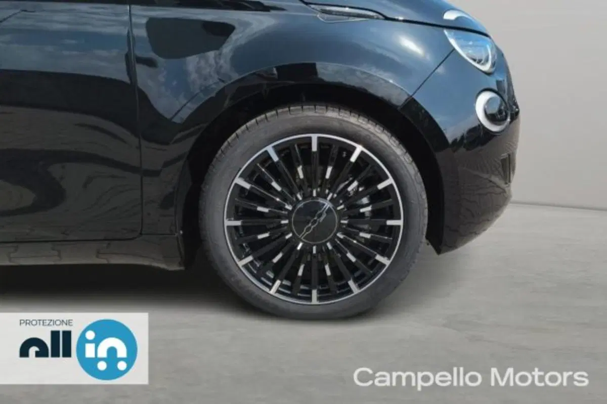Fiat 500 nuova a Venezia (13)