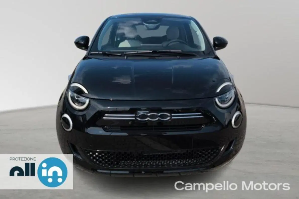 Fiat 500 nuova a Venezia (2)