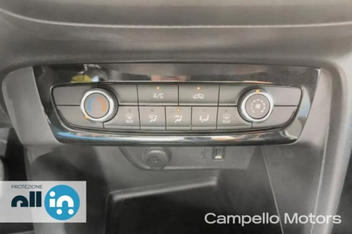 Opel Corsa usata a Venezia (10)