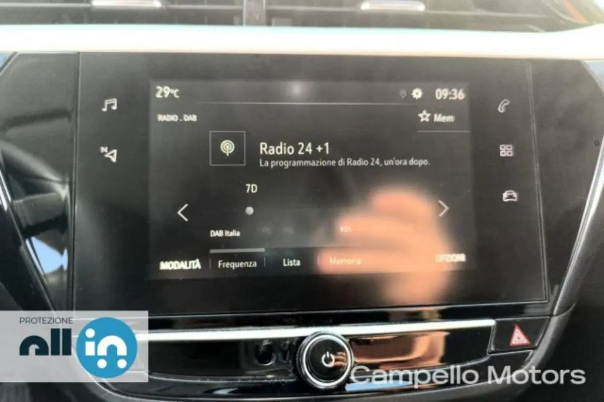 Opel Corsa usata a Venezia (9)