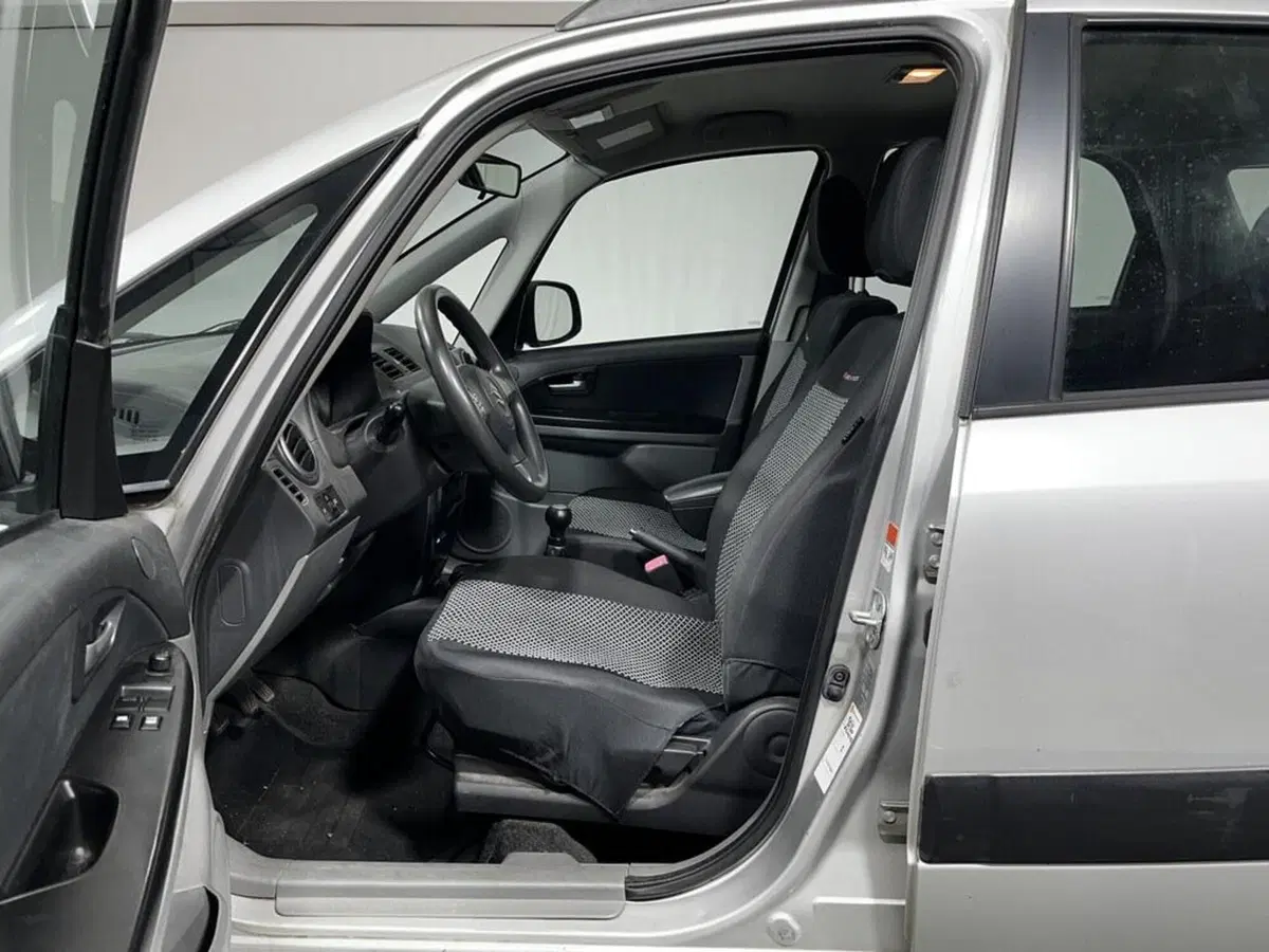 Suzuki SX4 usata a Sondrio (10)