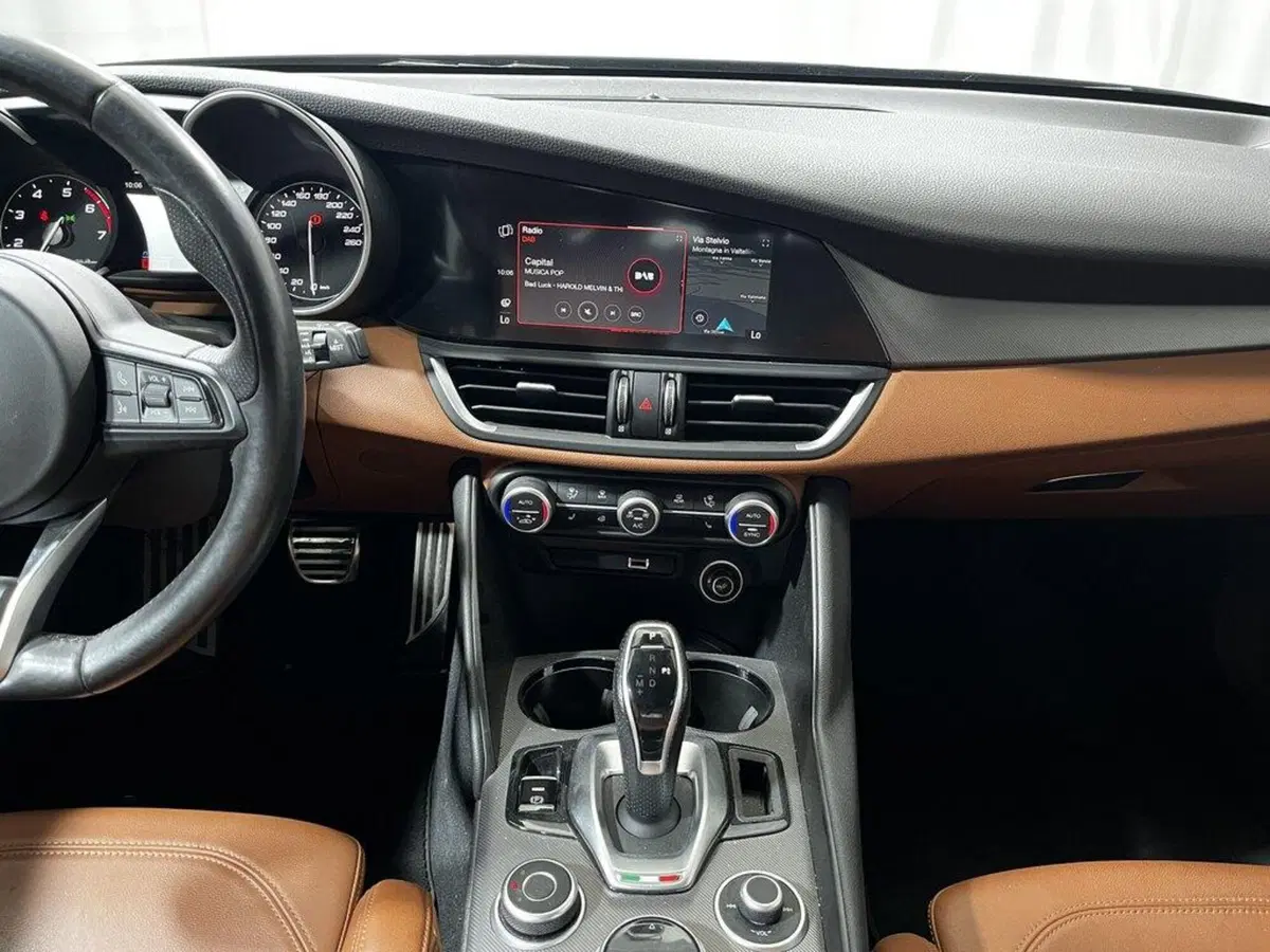 Alfa Romeo Giulia usata a Sondrio (14)