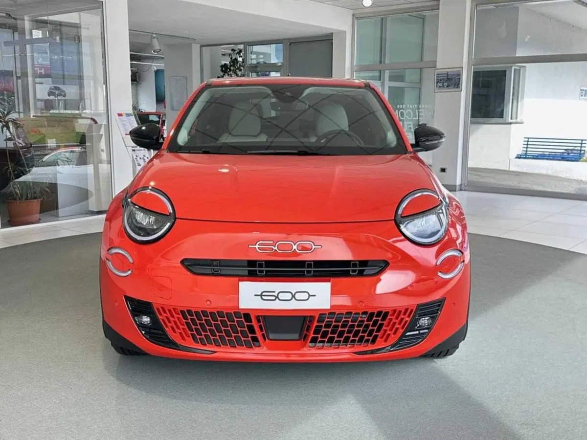 Fiat 600e usata a Sondrio (7)