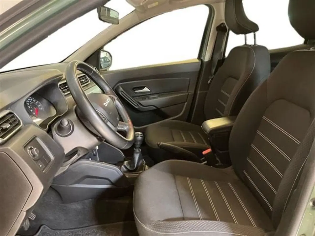 Dacia Duster usata a Como (10)