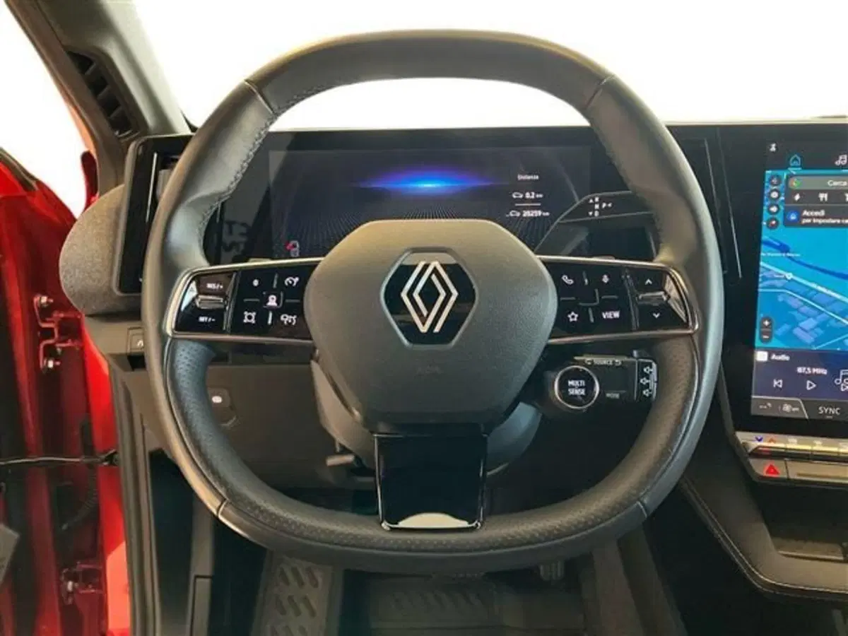 Renault Megane E-Tech Electric usata a Como (16)