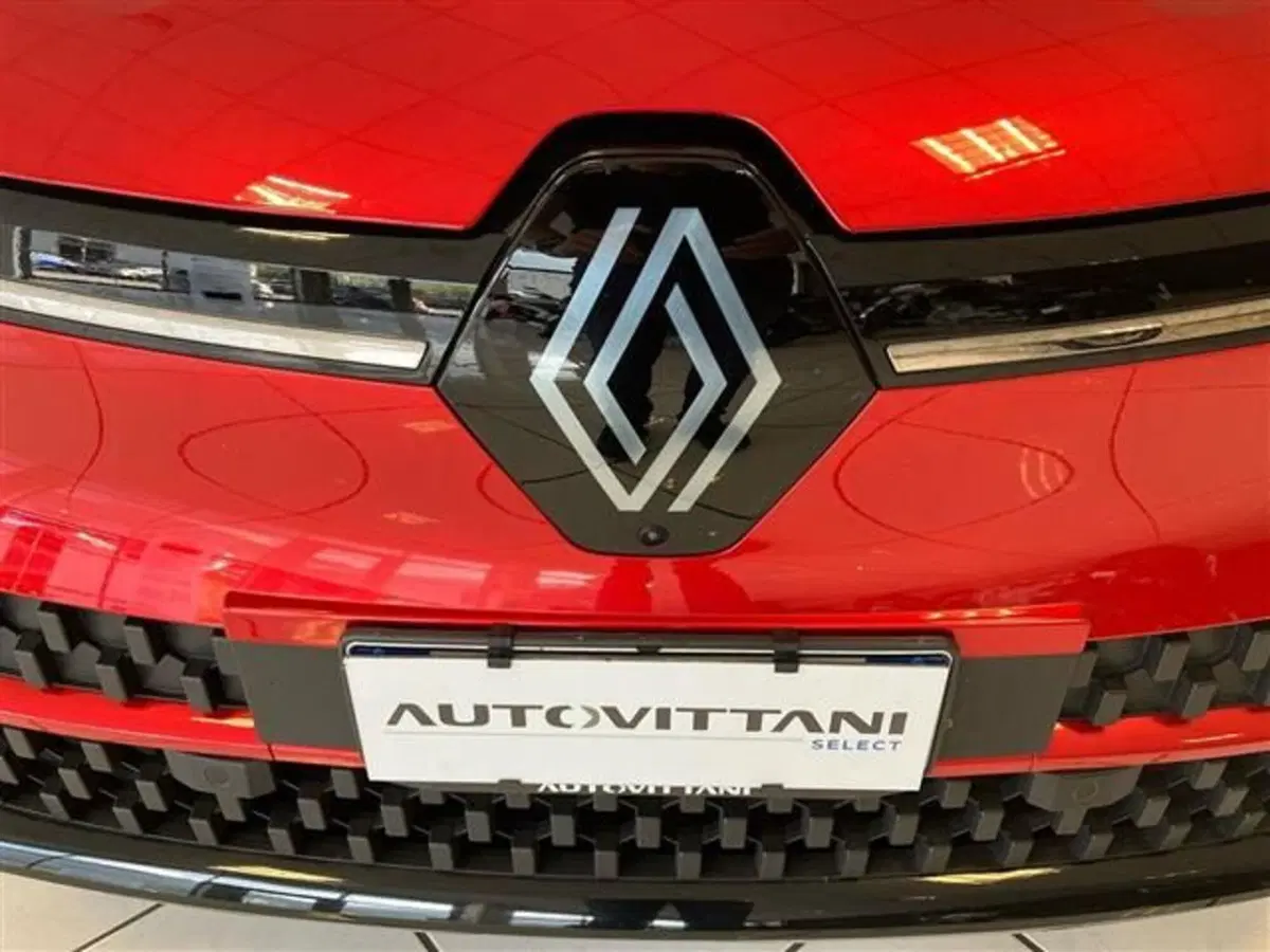 Renault Megane E-Tech Electric usata a Como (20)