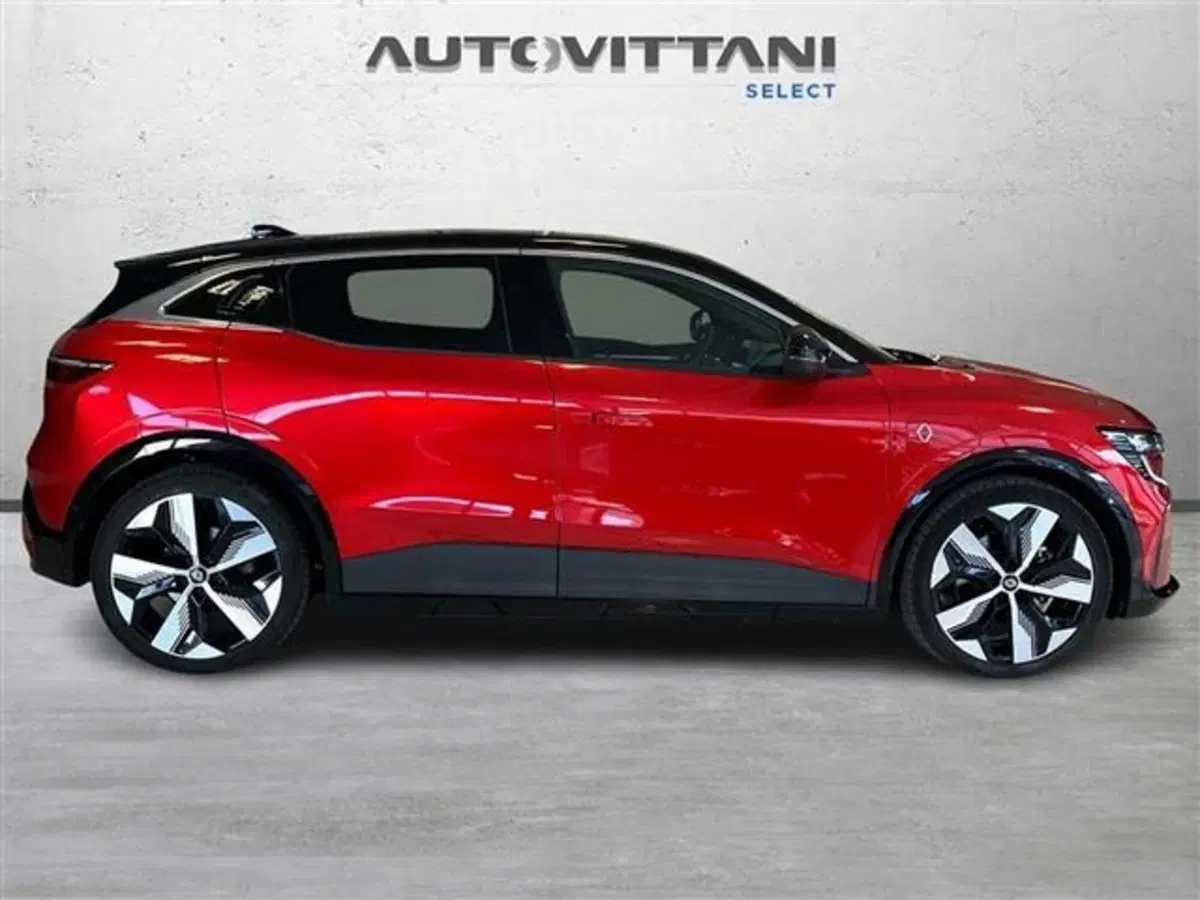 Renault Megane E-Tech Electric usata a Como (5)