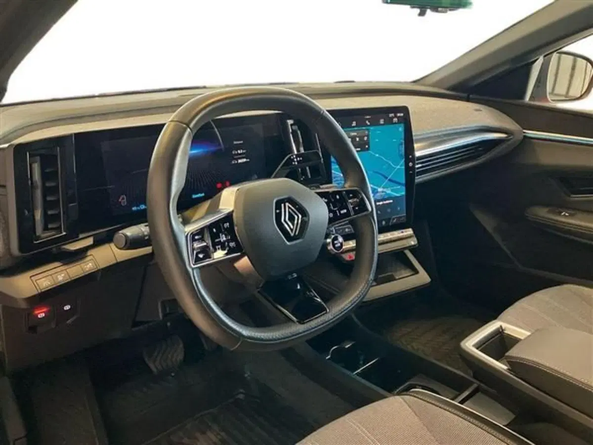 Renault Megane E-Tech Electric usata a Como (9)