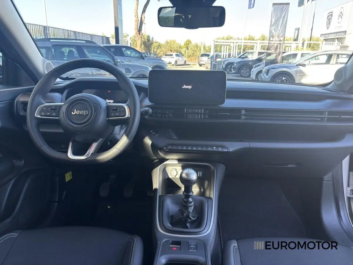 Jeep Avenger usata a Bari (13)