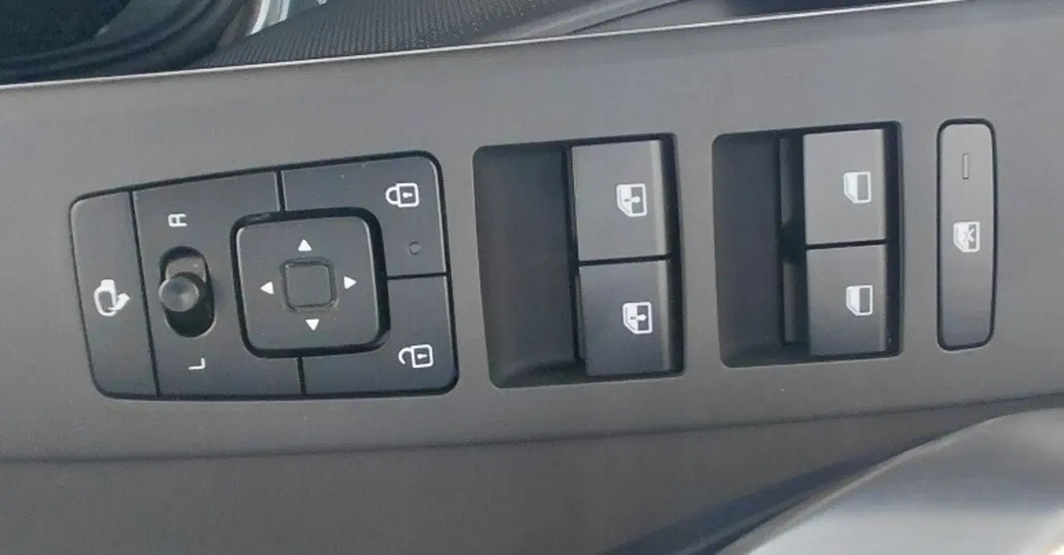 Kia Niro usata a Cosenza (8)